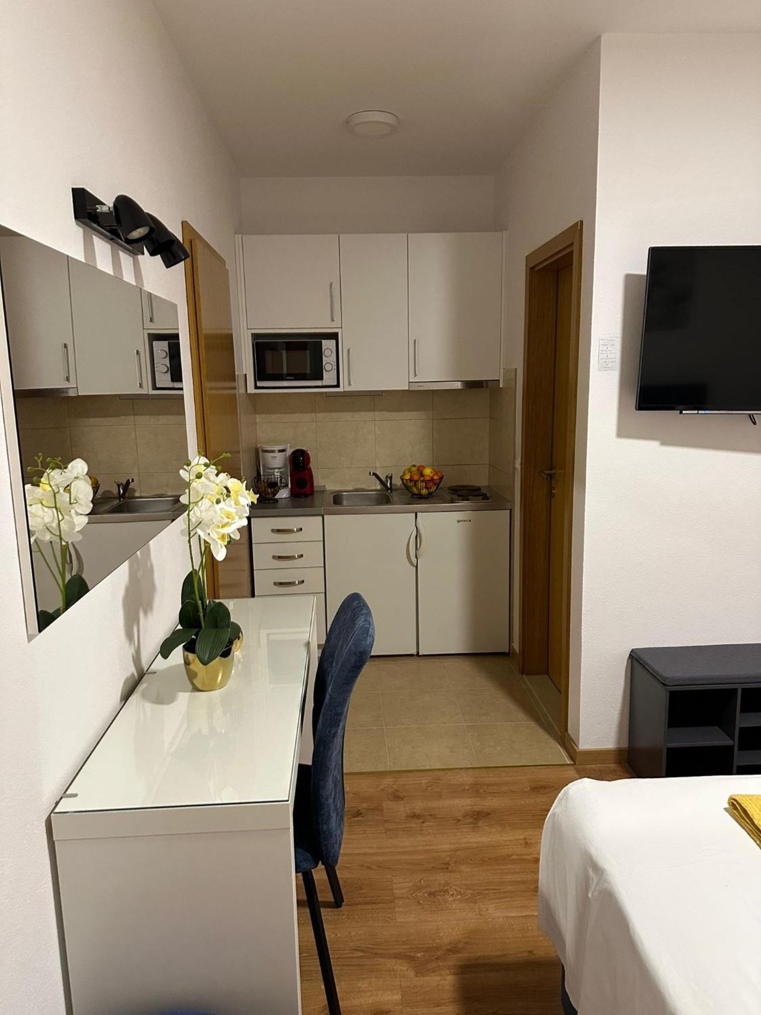 Apartmani Vice Брела Екстериор снимка